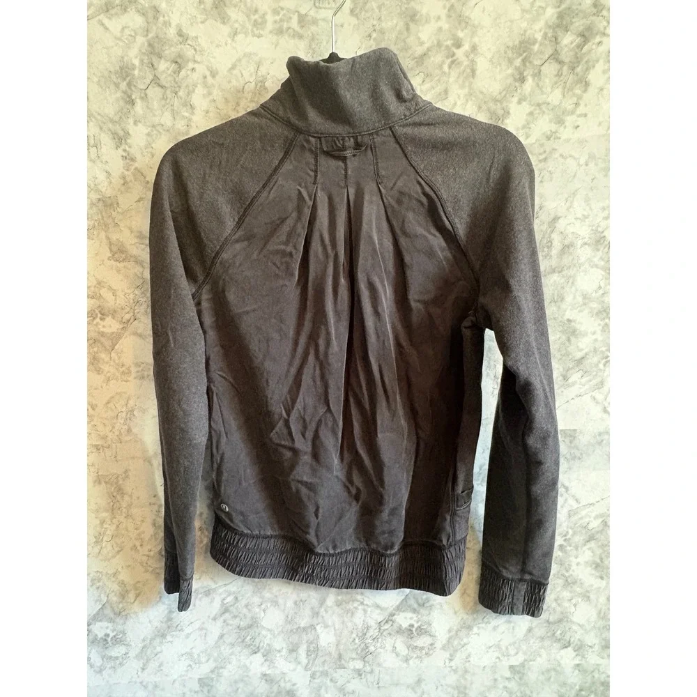 Lululemon Gray‎ Black Full Zip High Neck Athletic Blissed Jacket S/M